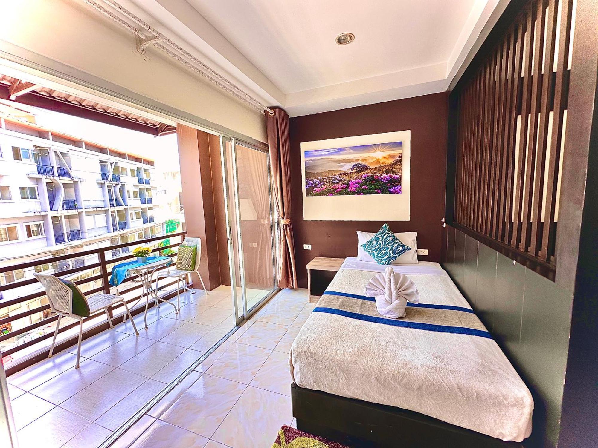 Thai Classic House Patong Экстерьер фото