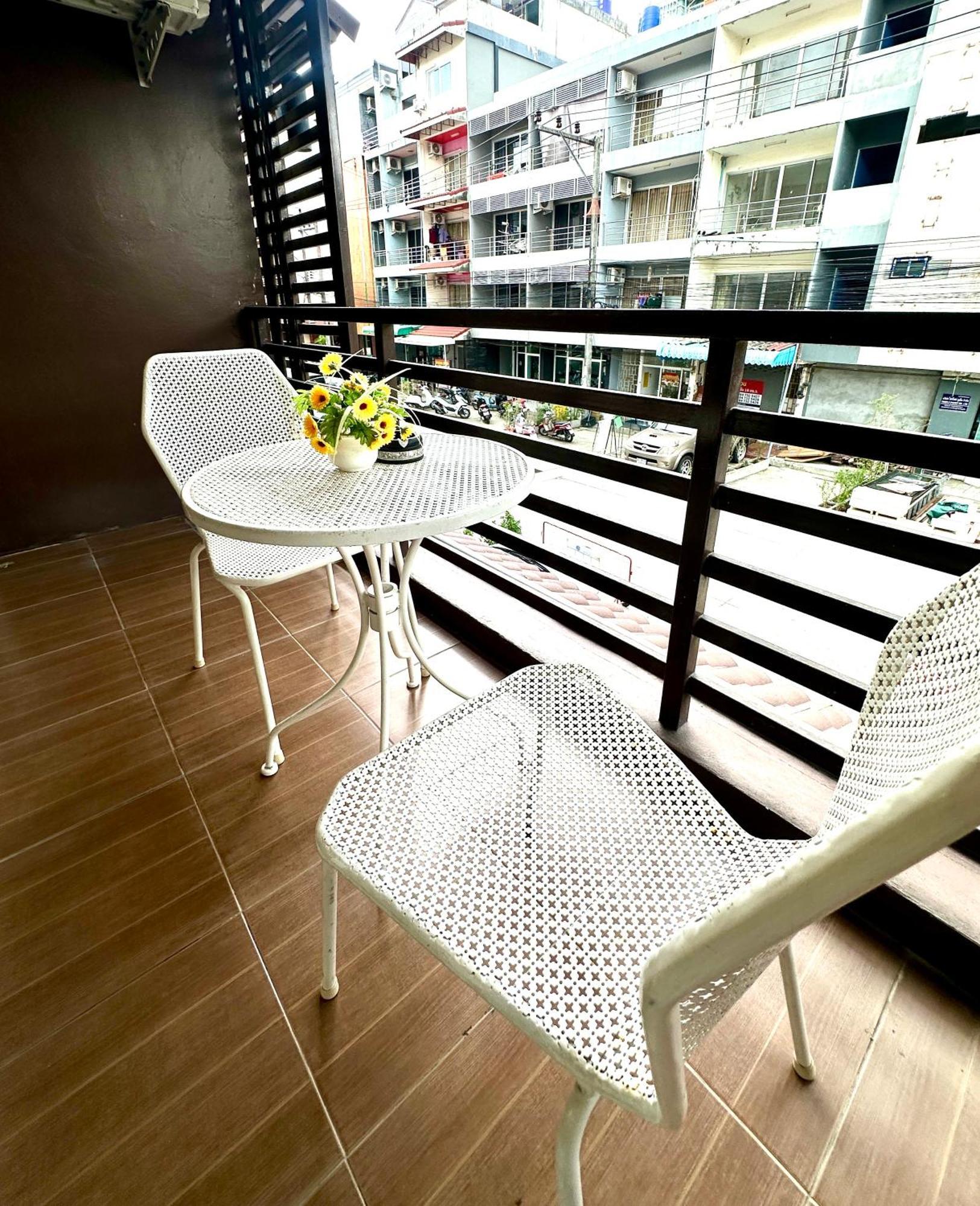 Thai Classic House Patong Экстерьер фото