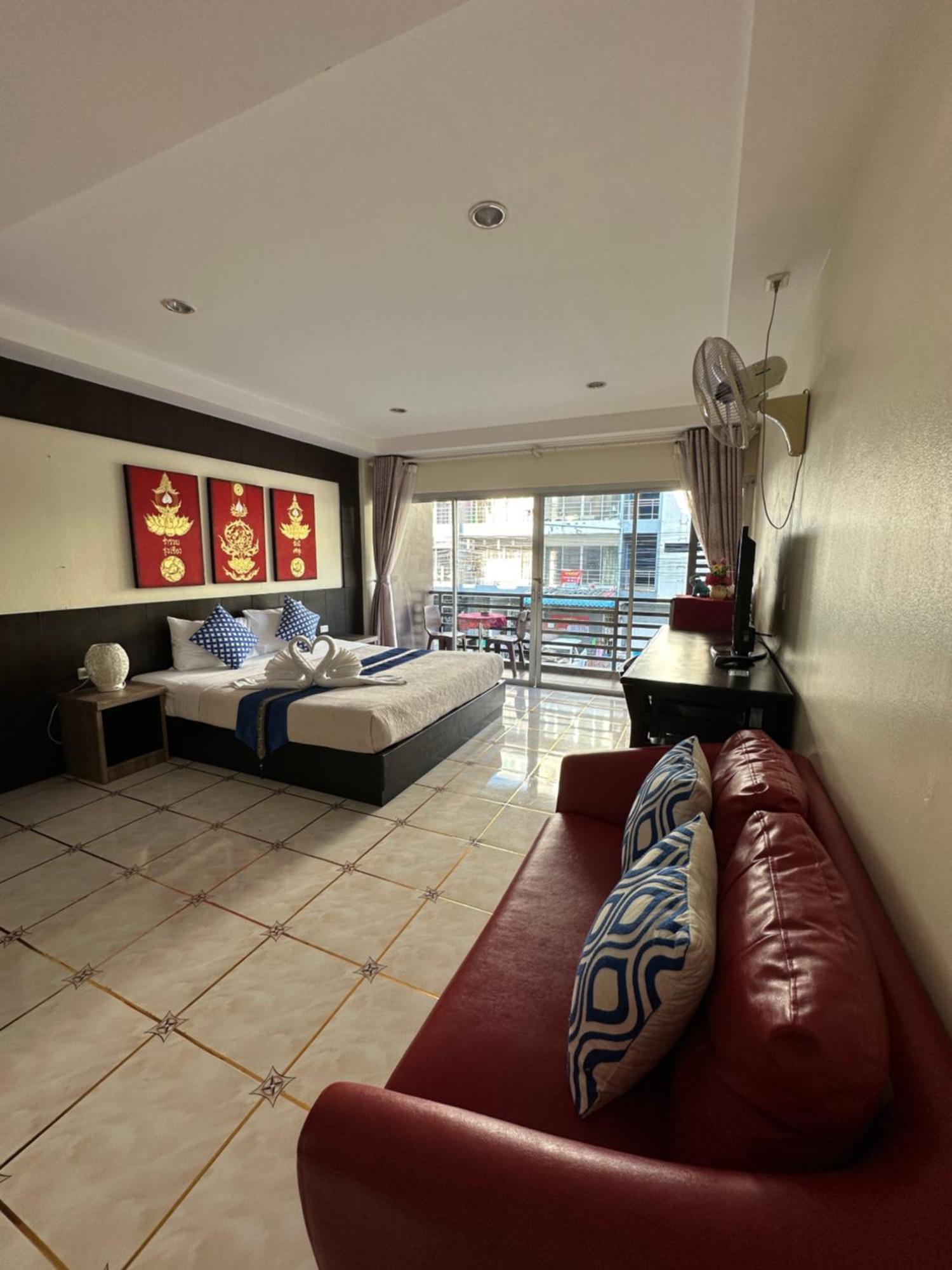 Thai Classic House Patong Экстерьер фото