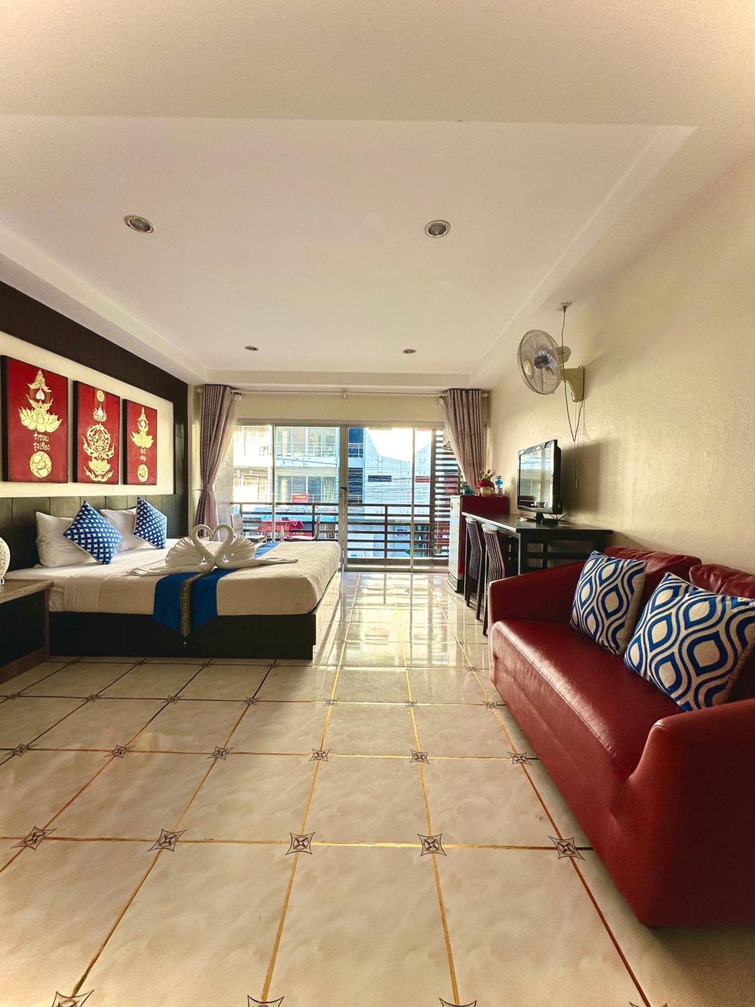 Thai Classic House Patong Экстерьер фото