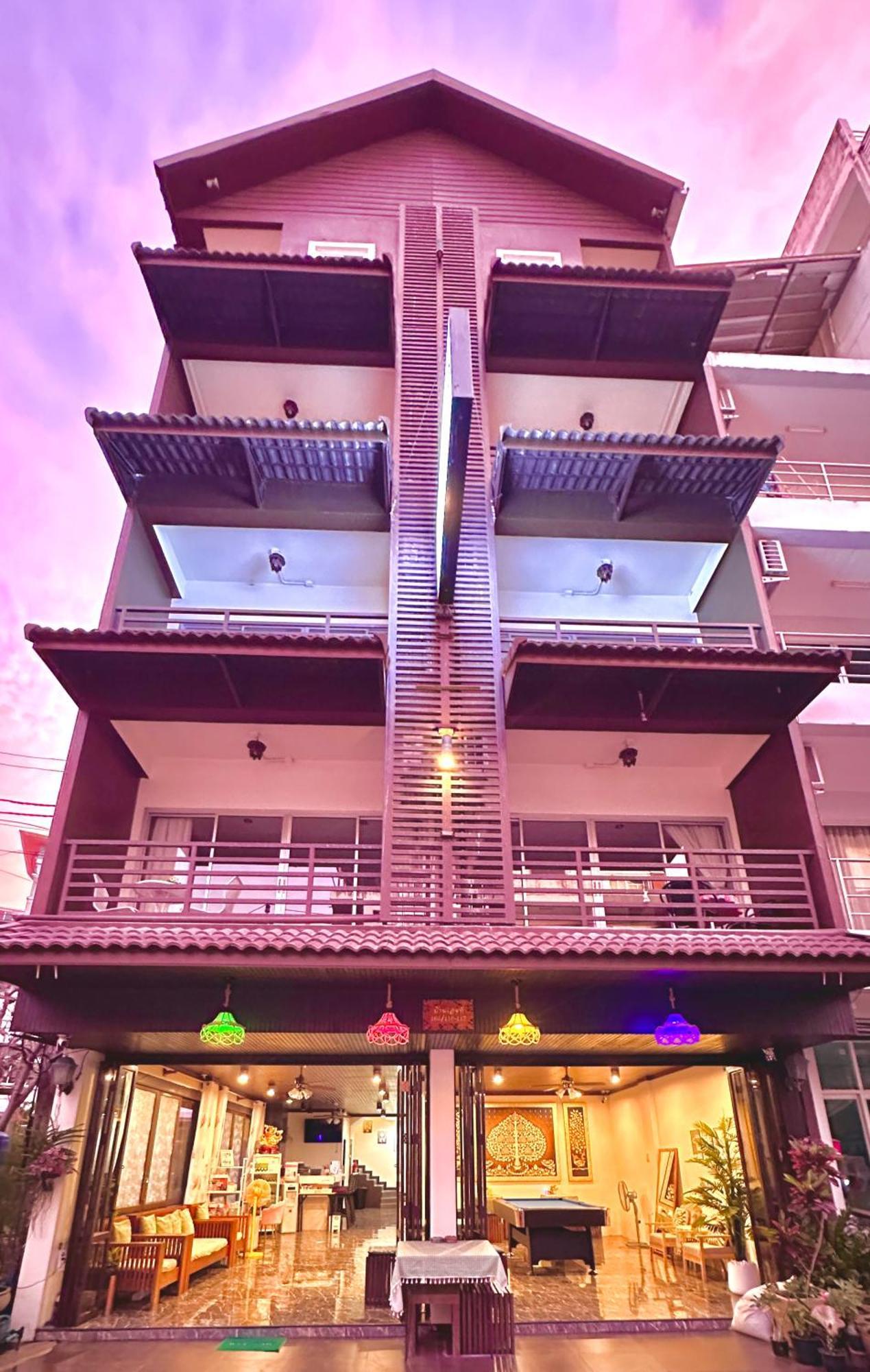 Thai Classic House Patong Экстерьер фото