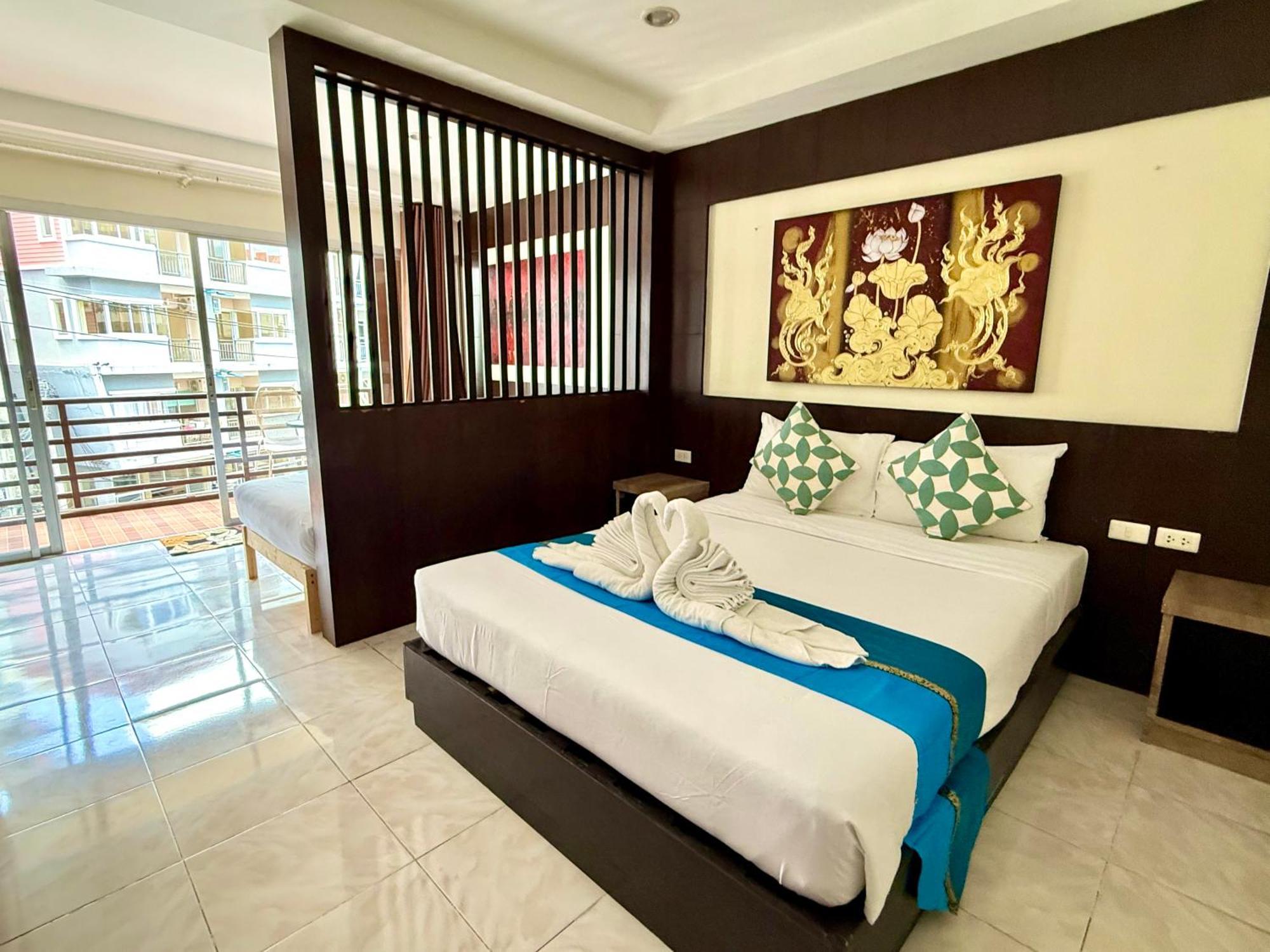 Thai Classic House Patong Экстерьер фото
