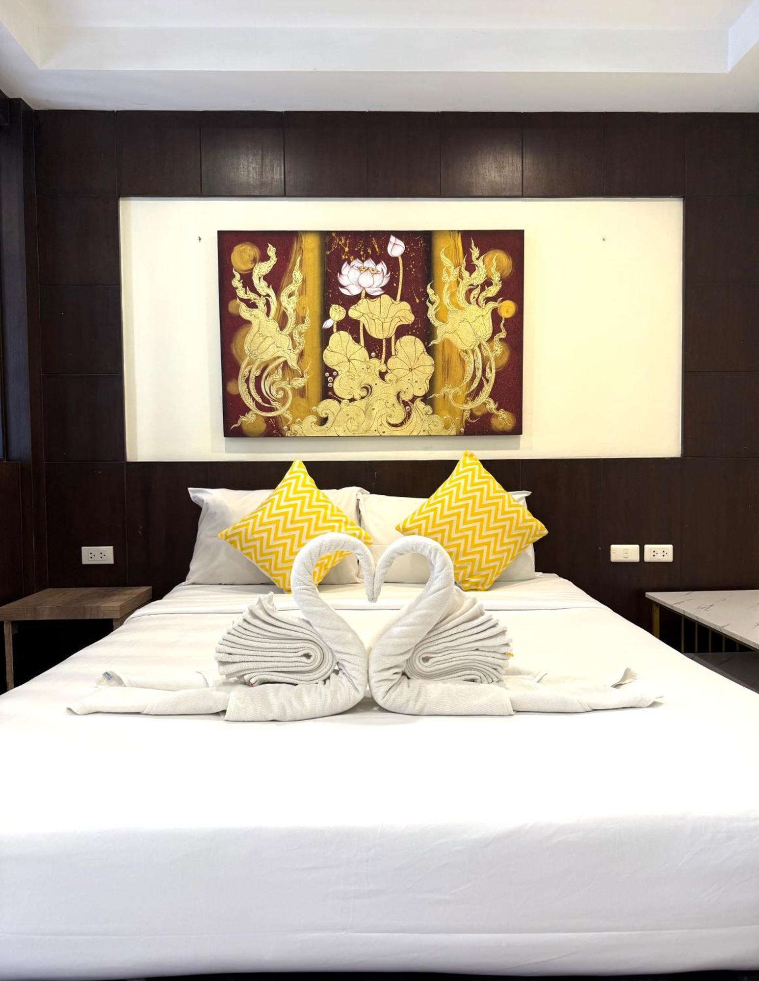 Thai Classic House Patong Экстерьер фото