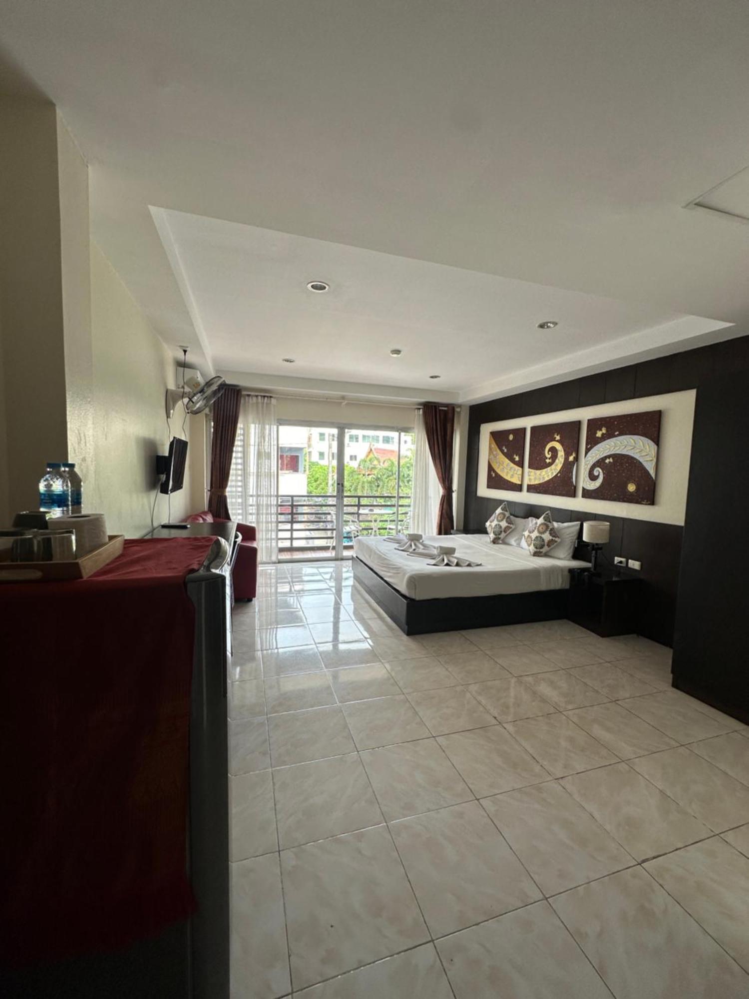 Thai Classic House Patong Экстерьер фото